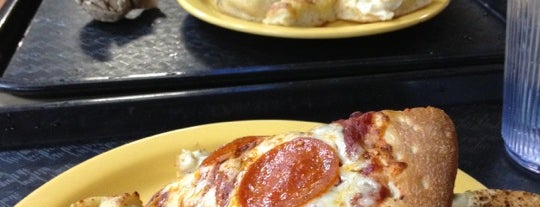 CiCi's Pizza Buffet is one of Locais curtidos por Kevin.