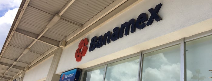Banamex is one of Calotさんのお気に入りスポット.