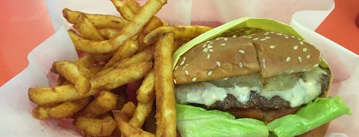 Stockton Grill & Burger is one of Locais salvos de Oliver.