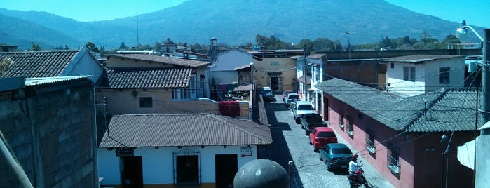 La Terraza Hostel is one of สถานที่ที่ Alexander ถูกใจ.