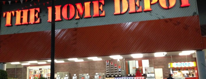 The Home Depot is one of mis lugares mas frecuentes.