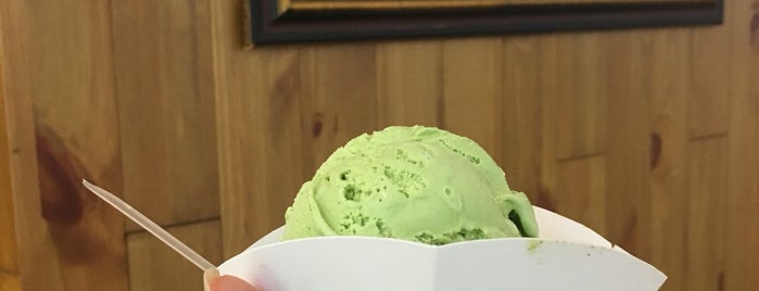 北海道 Hokkaido Ice Cream Puff is one of Nilai.