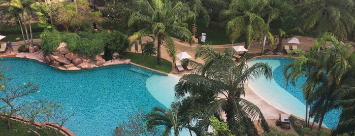 Ravindra Beach Resort & Spa is one of Pattaya.