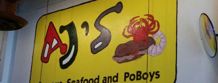AJ's Famous Seafood and PoBoys is one of Lugares favoritos de Tye.