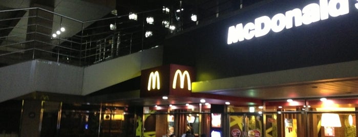 McDonald's is one of สถานที่ที่ EunKyu ถูกใจ.