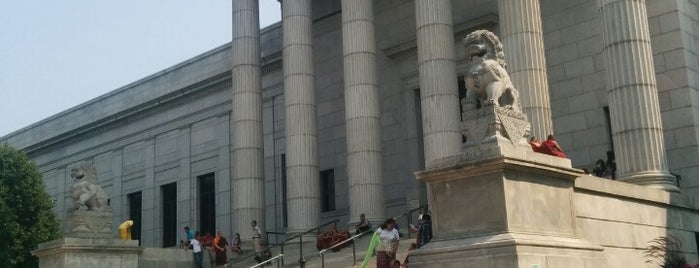 Minneapolis Institute of Art is one of Bikabout Minneapolis.