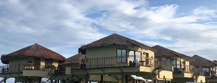 Palafitos Overwater Bungalows is one of Lugares favoritos de Jesús.