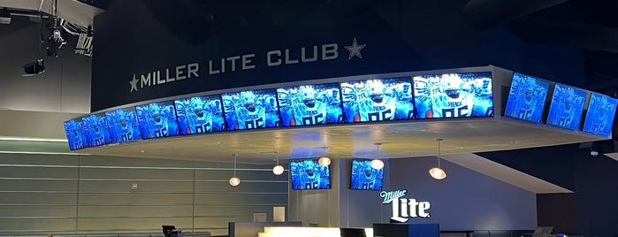 Cowboys Miller Lite Club is one of Fazer Check in.
