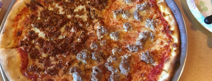 Louie & Ernie's Pizza is one of Posti salvati di Michael.