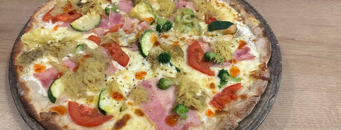 Mikulka's Pizzeria is one of Posti che sono piaciuti a Can.