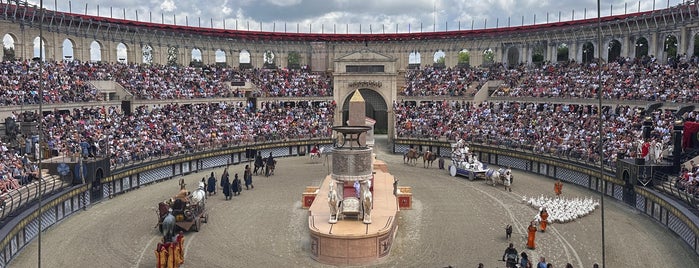 Le Signe du Triomphe is one of Vendée (85).