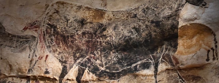 Lascaux IV is one of Dordogne 2020.