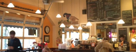 Singer Hill Cafe is one of Tempat yang Disukai Rosana.