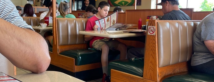 Leo's Coney Island is one of Favorite Restaurants.