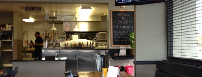 Skip's Kitchen is one of Nathan : понравившиеся места.