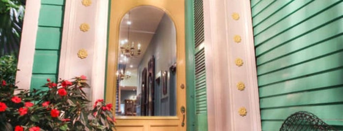 The Green House Inn is one of New Orleans Pet-Friendly Inns.