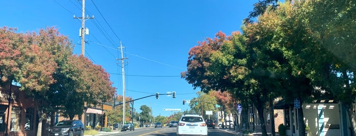 Loomis, California is one of roads.