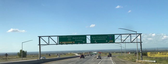 I-5 / SR-99 Interchange is one of Tempat yang Disukai Christopher.