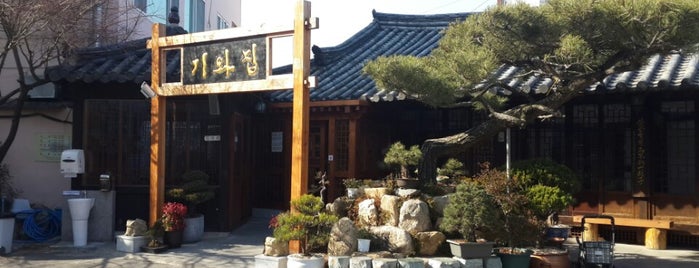 언양기와집불고기 is one of Lugares guardados de Yongsuk.