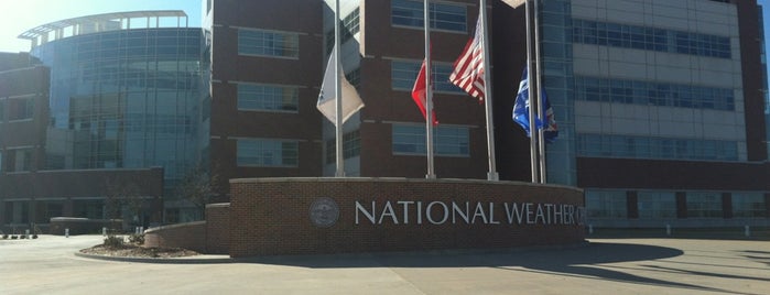 National Weather Center is one of Tempat yang Disukai Lizzie.