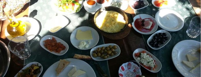 Kirazlı Köy Sofrası is one of Locais curtidos por Timuçin.