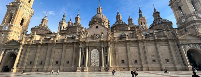 Basílica de Nuestra Señora del Pilar is one of Zaragoza.