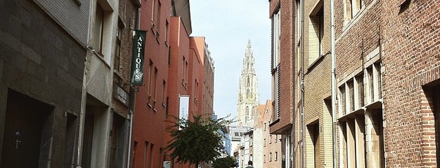 KU Leuven Campus Sint-Andries is one of สถานที่ที่ Margriet ถูกใจ.