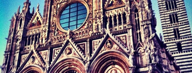 Duomo di Siena is one of Major museums of Tuscany.