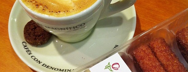 Cafés El Magnífico is one of The 15 Best Places for Espresso in Barcelona.