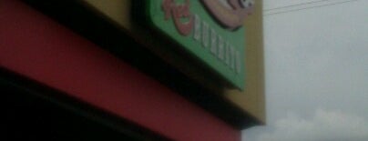Hardee's / Red Burrito is one of สถานที่ที่ Chester ถูกใจ.