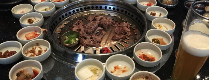 Genwa Korean BBQ is one of สถานที่ที่ Jose ถูกใจ.