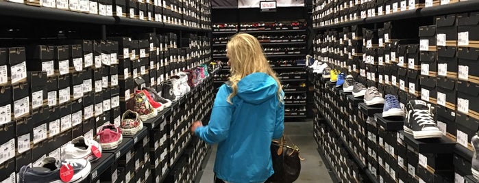Converse Factory Outlet is one of Homaha.