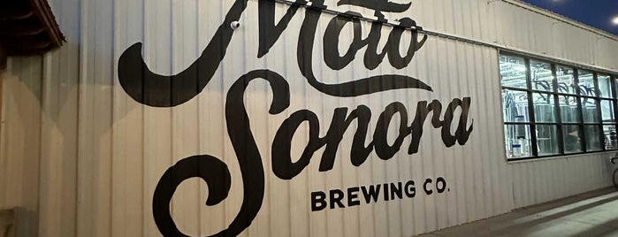 MotoSonora Brewing Company is one of Lugares guardados de Gary.