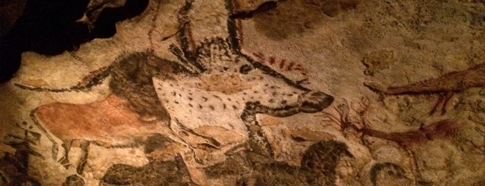 Lascaux II is one of martín’s Liked Places.