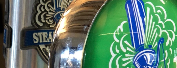 Steam Whistle Brewing is one of สถานที่ที่ Jamie ถูกใจ.