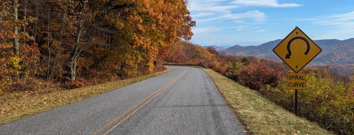 Blue Ridge Parkway is one of North Carolina.