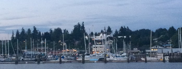 Port Of Poulsbo is one of Tempat yang Disukai Ishka.