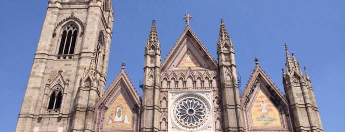 Plaza Expiatorio is one of MUST to visit in Jalisco.