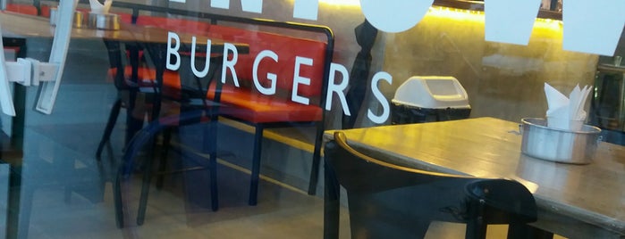 Downtown Burgers is one of Brasil.