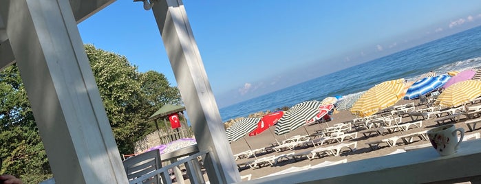 The Kalkın Beach is one of Tolga'nın Beğendiği Mekanlar.