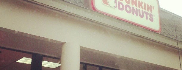 Dunkin' is one of Orte, die Matt gefallen.