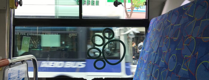 高齢者ケアセンターバス停 is one of ハチ公バス 神宮の杜ルート(神宮前・千駄ヶ谷ルート).