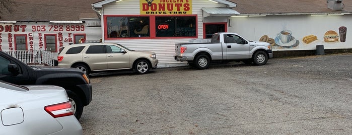 Jocelyn's Donuts is one of Adam : понравившиеся места.