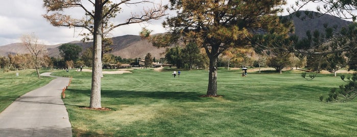 Hidden Valley Country Club is one of Edie’s Liked Places.