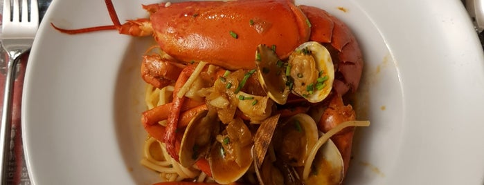 Fish & Lobster is one of Тенерифе.
