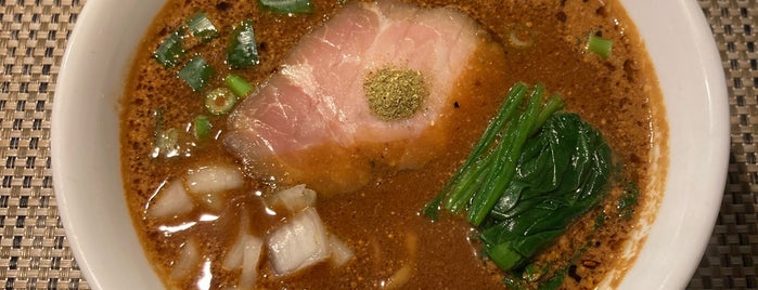らぁめんや やしげる is one of 麺.