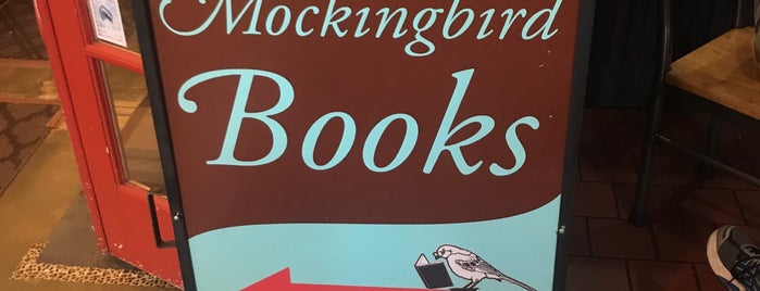 Mockingbird Books is one of cnelson 님이 좋아한 장소.
