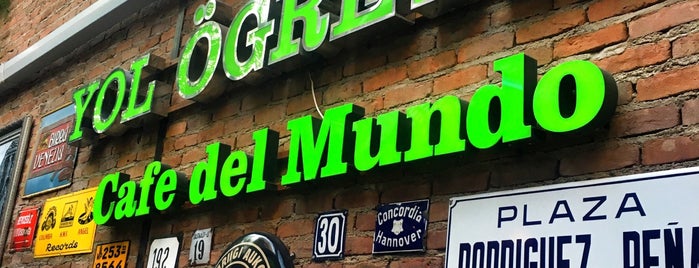 Cafe Del Mundo is one of Yemek/Bar.