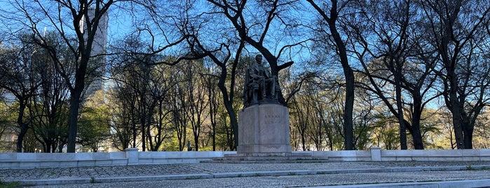 North President's Court (Abraham Lincoln Statue) is one of Miami.