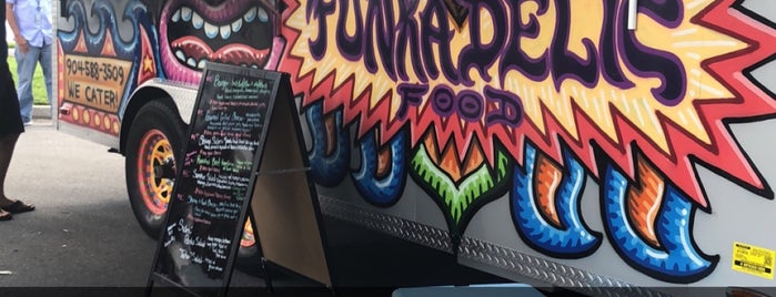 funkadelic food truck is one of Tempat yang Disukai Matt.